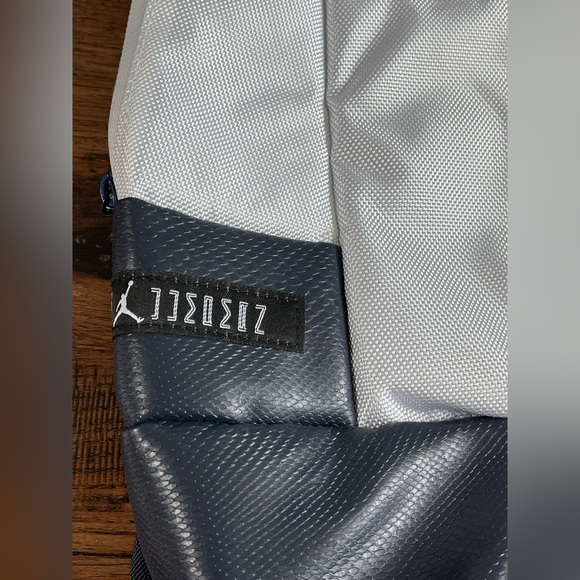 Jordan Retro 11 Backpack 'White Obsidian' - Picture 5 of 8